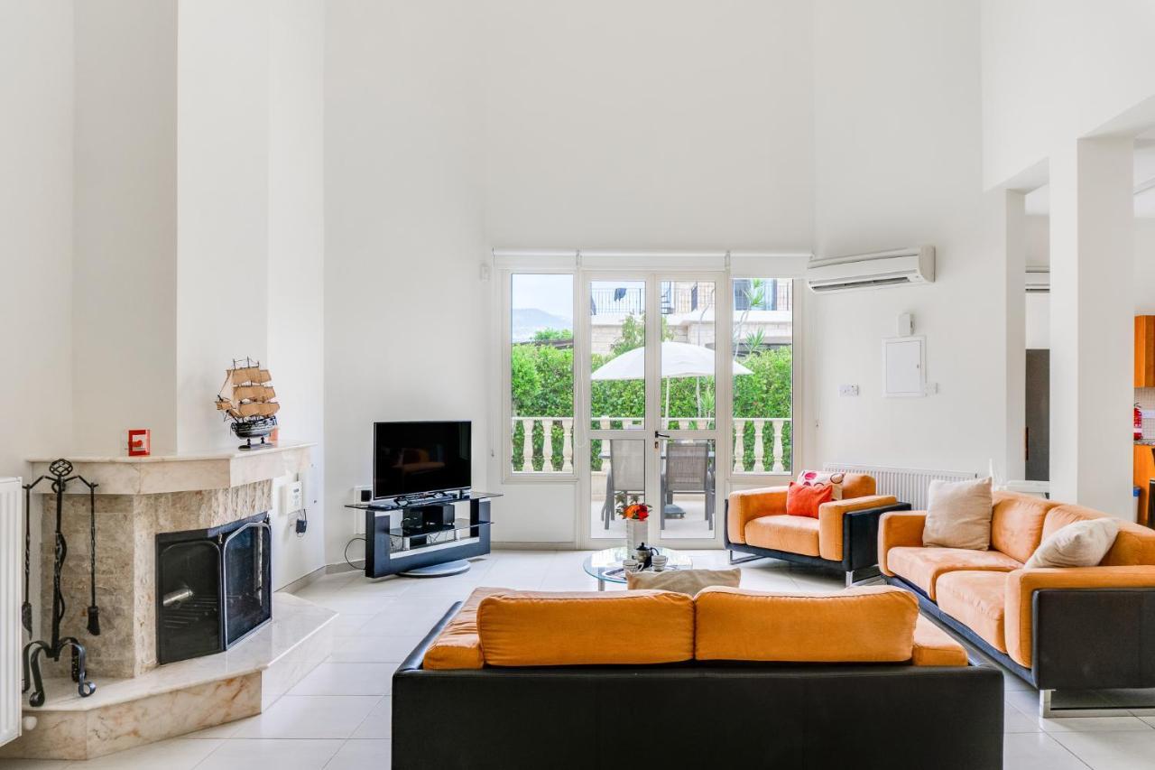 Villa Deja Blue By Ezoria Villas كورال باي المظهر الخارجي الصورة