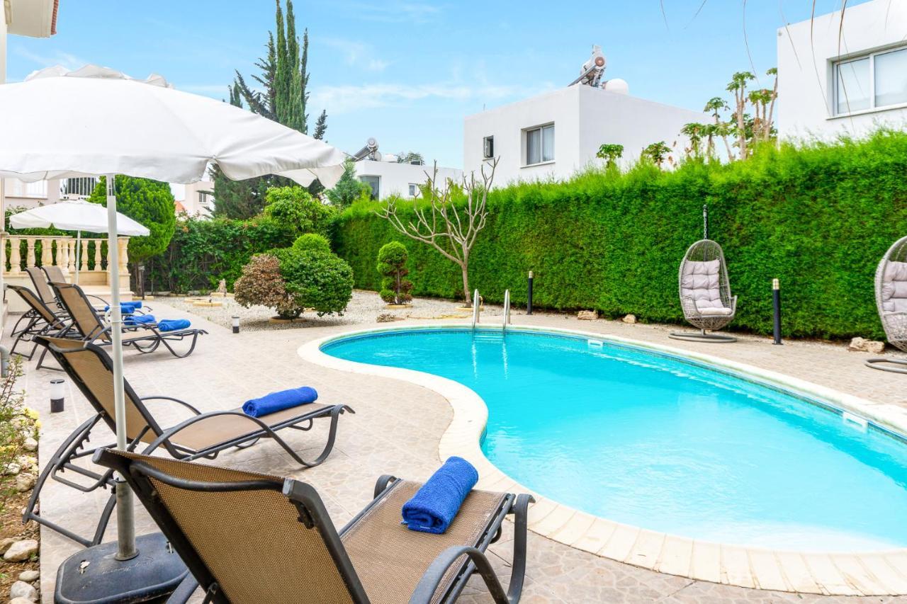 Villa Deja Blue By Ezoria Villas كورال باي المظهر الخارجي الصورة