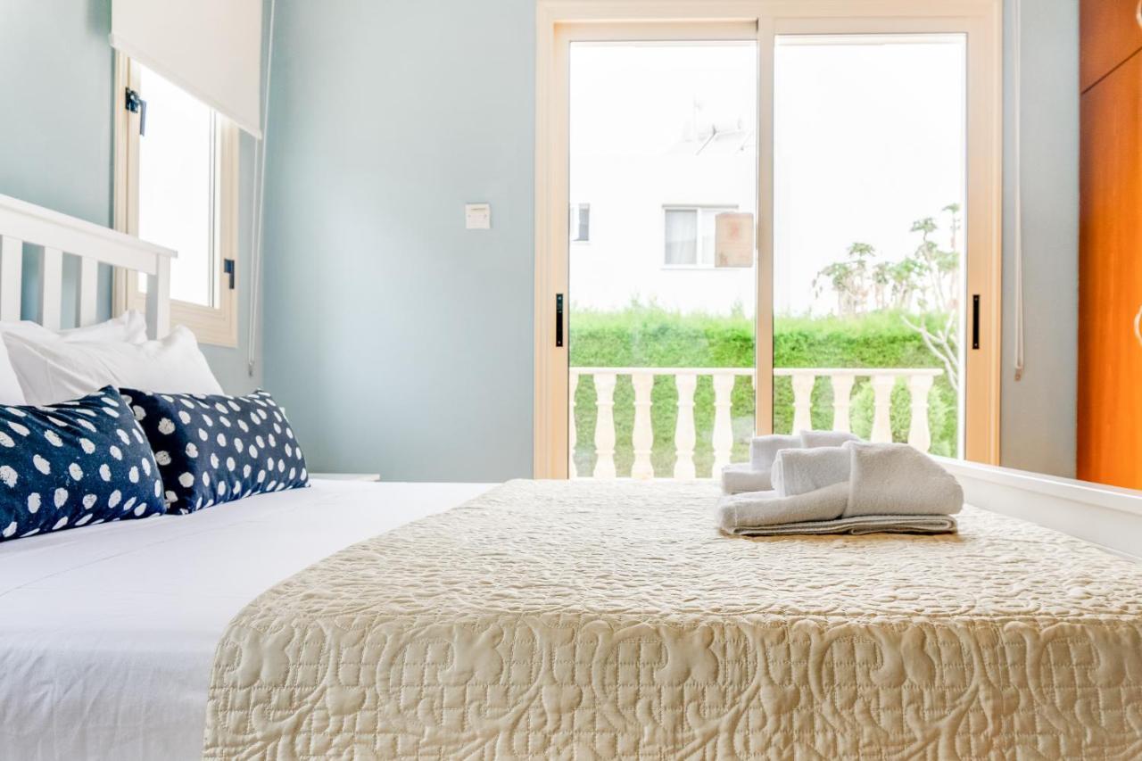 Villa Deja Blue By Ezoria Villas كورال باي المظهر الخارجي الصورة